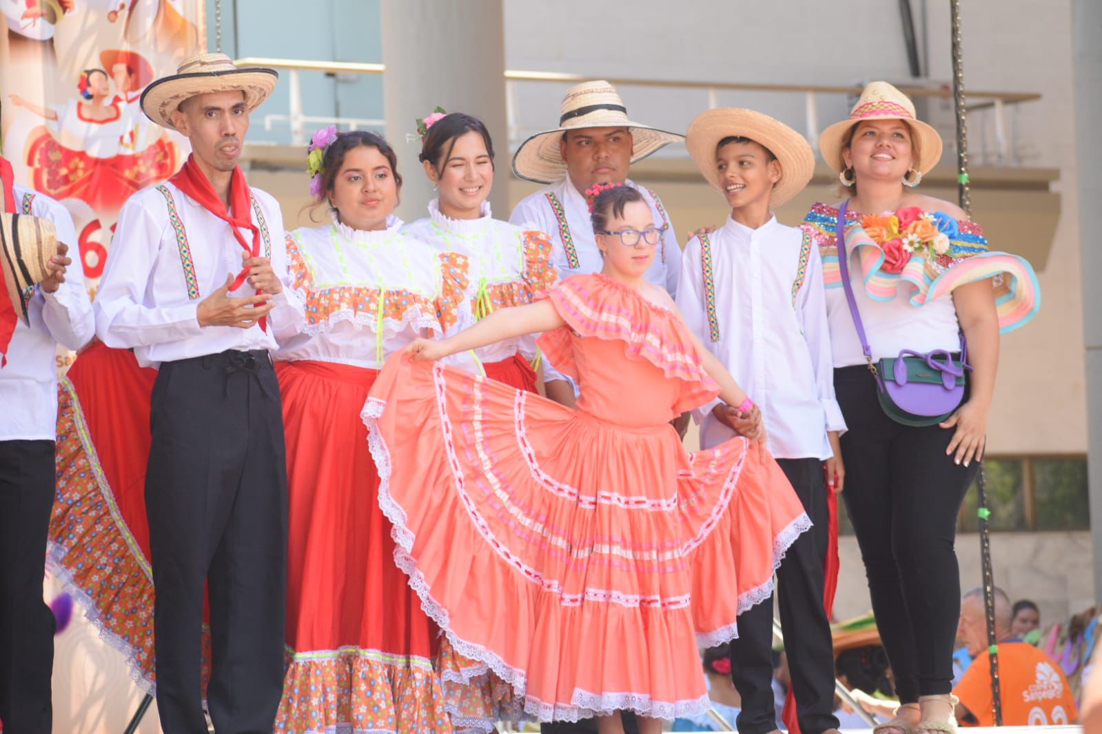 En Un Gesto De Inclusión Y Diversidad, Cientos De Participantes Demostraron Su Talento Y Pasión Por La Cultura Y El Folclor Del Huila