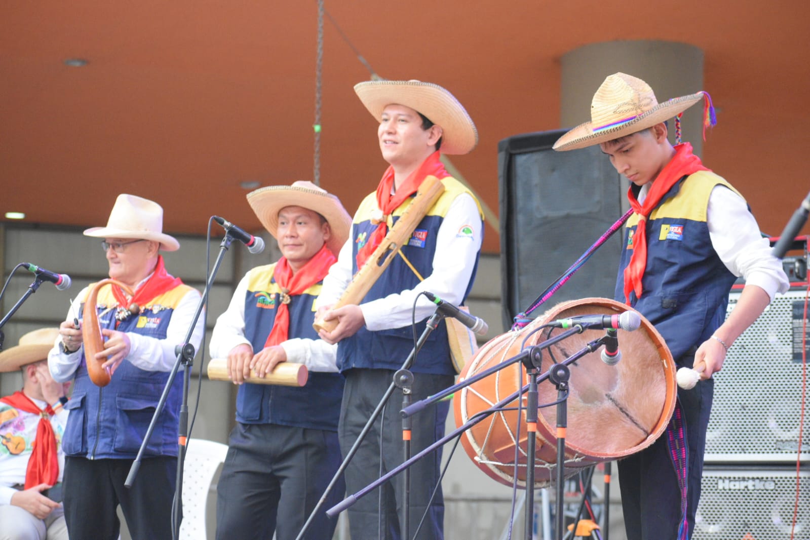 Encuentro Departamental de Chirimías y Música Andina: Un Éxito Cultural en el 63 Festival del Bambuco